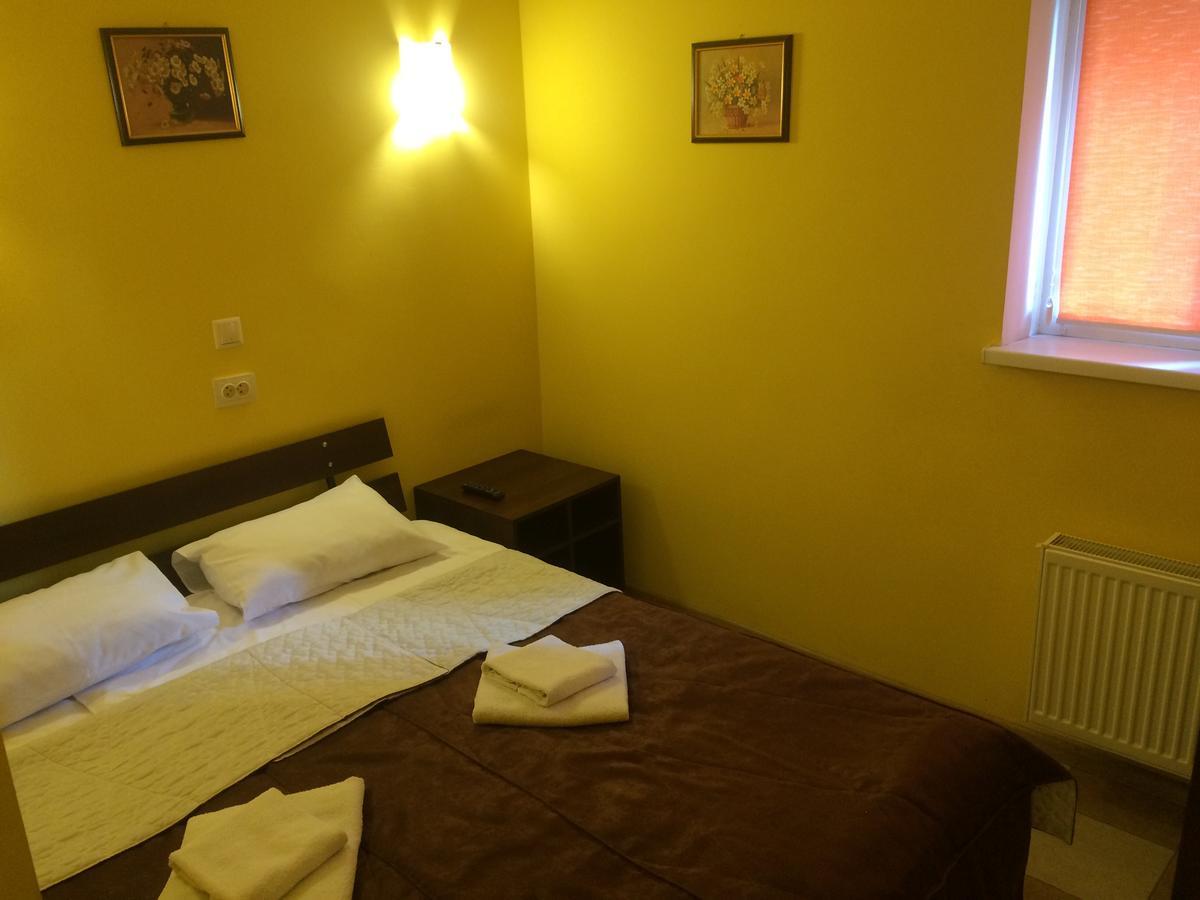 Hotel Travel Lviv Bagian luar foto